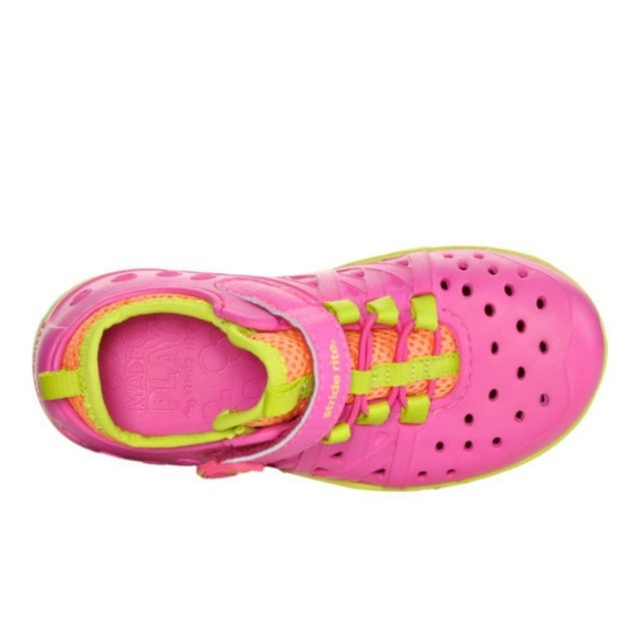 Stride Rite Kids Made2Play Phibian Water Shoes - Picture 4 of 8
